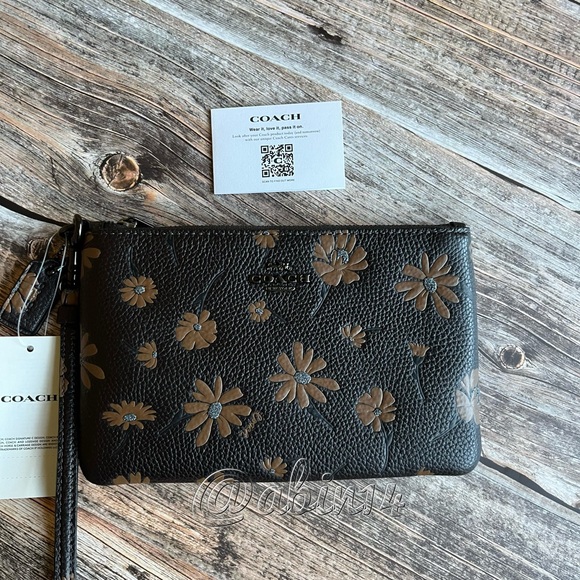 NWT Coach Floral Print Leather Wristlet Clutch - Picture 4 of 5